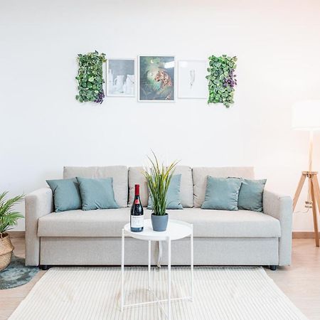 Apulialux - Elegant Apartment Con Netflix 巴里 外观 照片